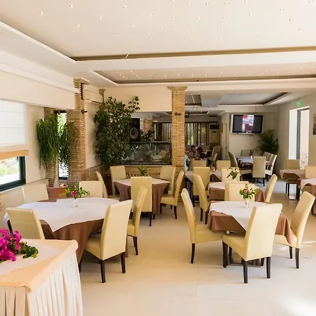 アパートホテル Zante Plaza &