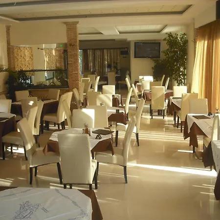 Zante Plaza & 아파트호텔 라가나스